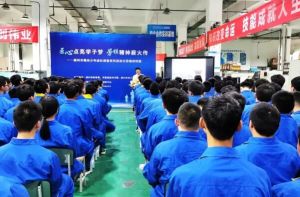 2024年崇州市職教中心管理嚴格嗎_校風(fēng)好嗎
