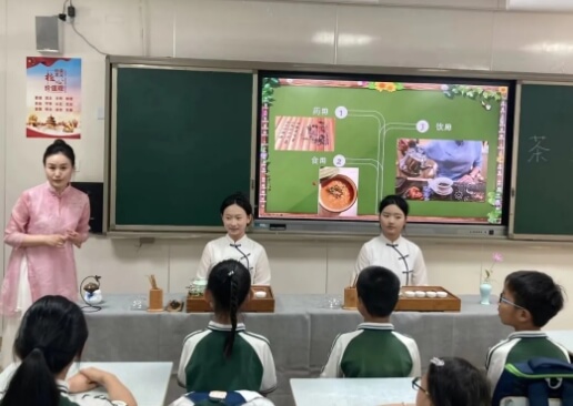 成都新世紀(jì)外國語學(xué)校