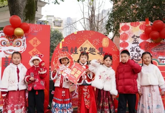 成都新世紀外國語學校