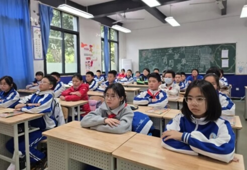 成都佳興外國語學校