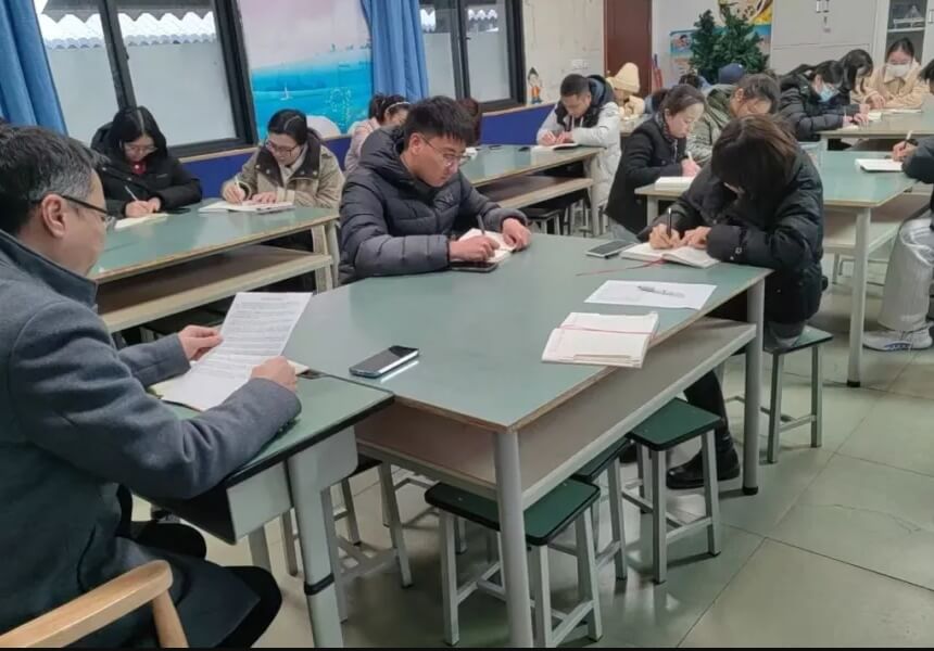 成都佳興外國語學校