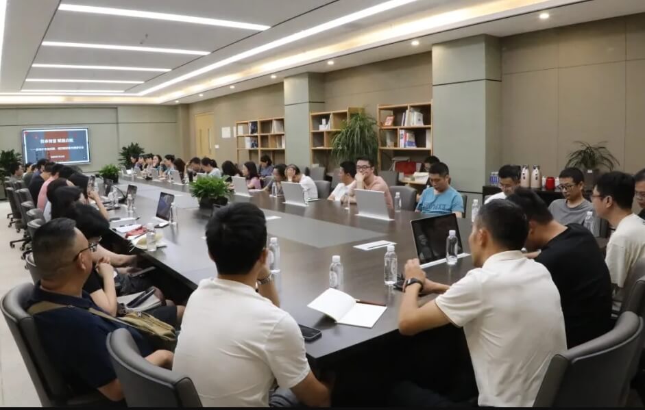 成都市彭州市中學(xué)
